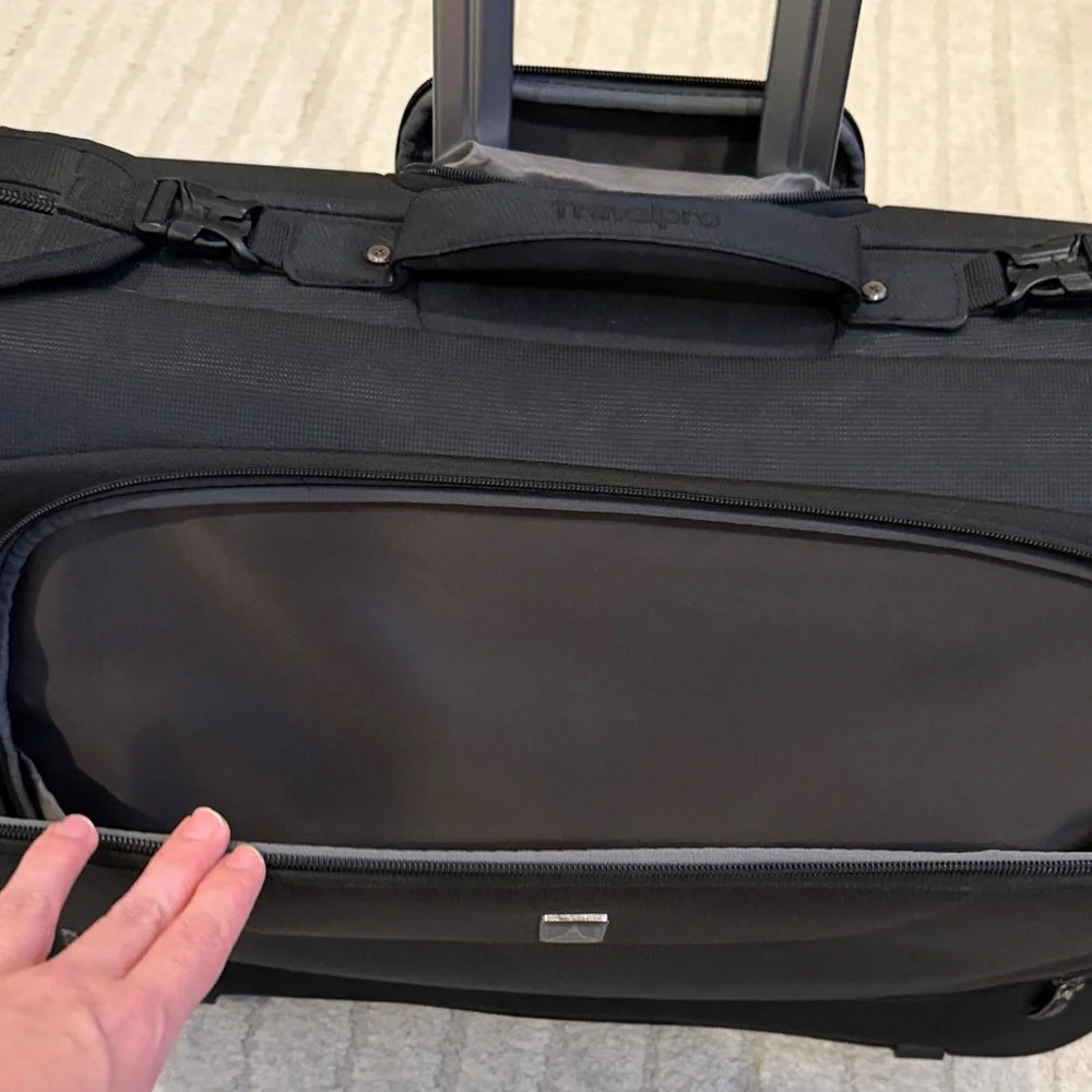 Travelpro Black Rolling Garment Bag Carry-On Luggage Suit Bag